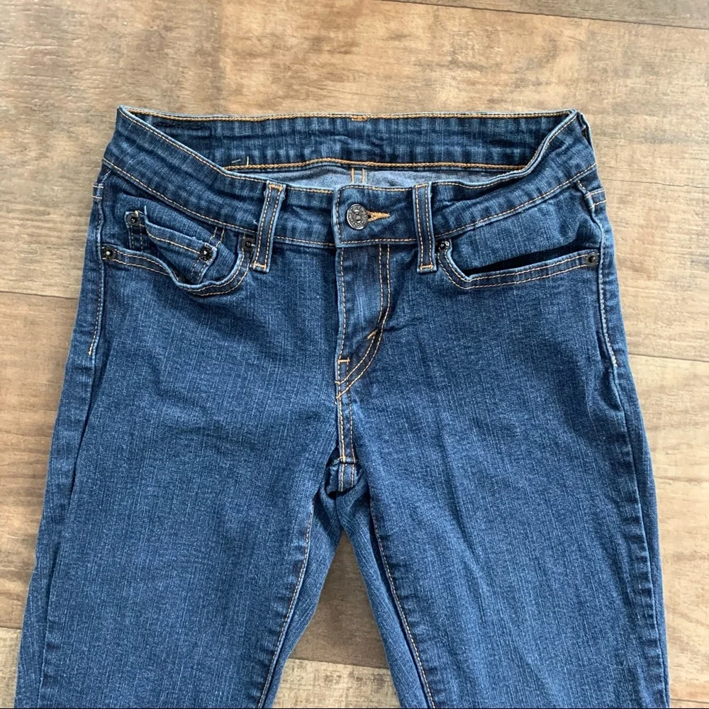 Levi Jeans - Picture 3 of 7